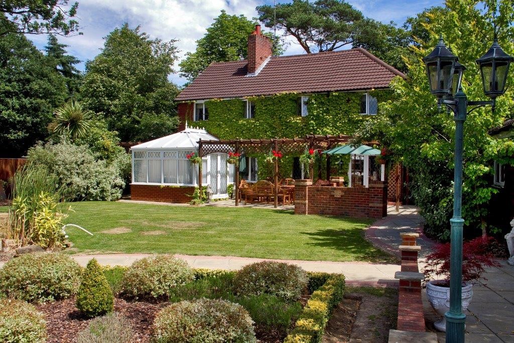 Tandridge Lane, Lingfield Robert Leech