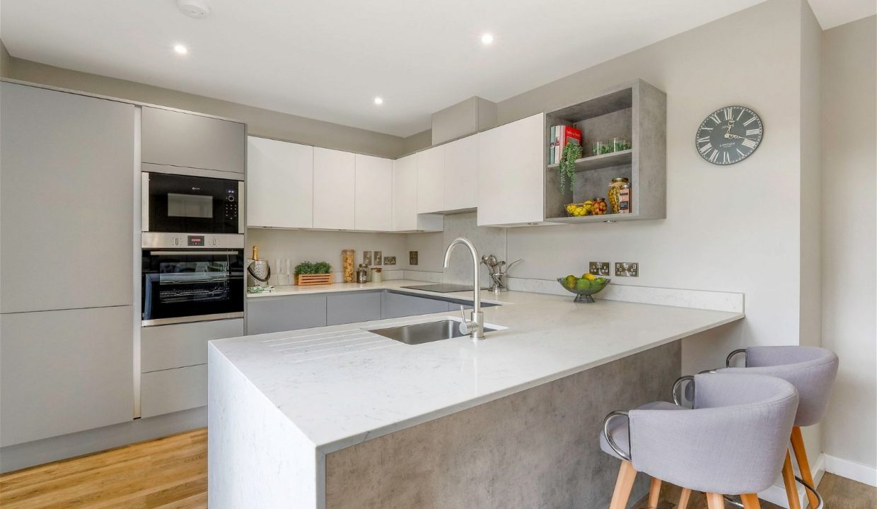 Limpsfield Road, Warlingham, Surrey, CR6 9LJ Robert Leech