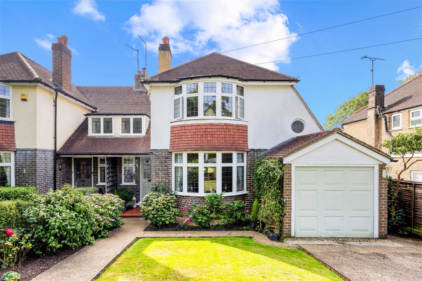 Broadhurst Gardens, Reigate Robert Leech