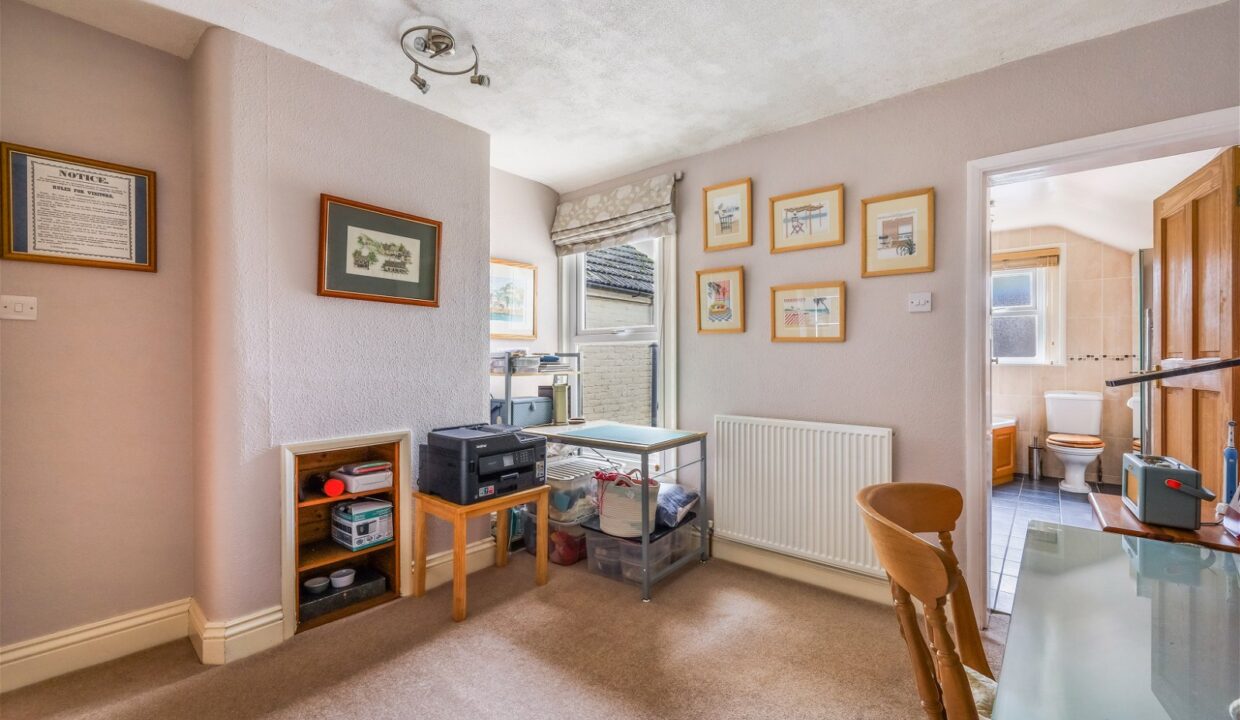 Reigate, Surrey, RH2 8JE Robert Leech