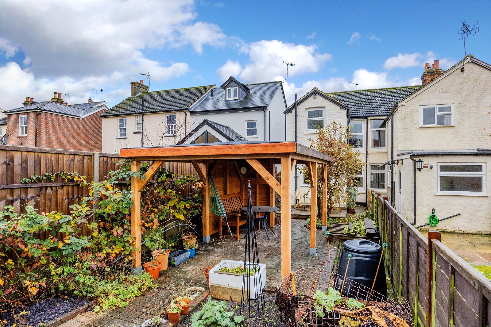 Reigate, Surrey, RH2 8JE Robert Leech