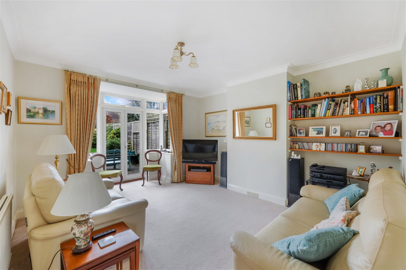 Broadhurst Gardens, Reigate, RH2 8AW Robert Leech