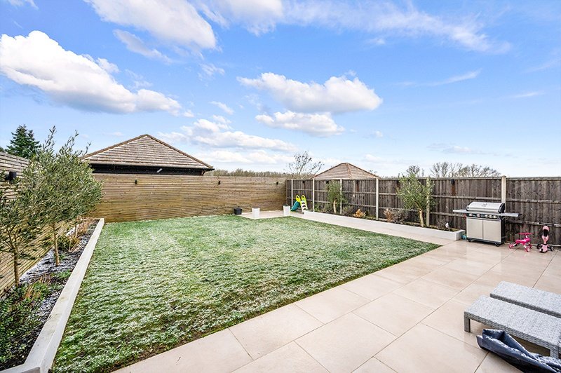 Tillingdown Park, CR3 7JA Robert Leech