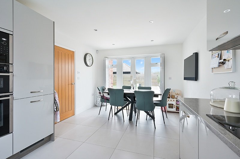 Tillingdown Park, CR3 7JA Robert Leech