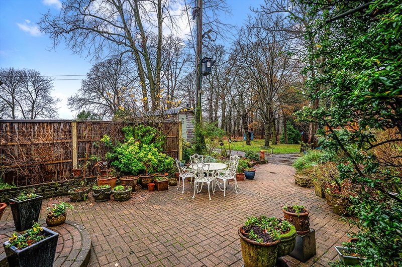 Godstone Road, Oxted, RH8 Robert Leech