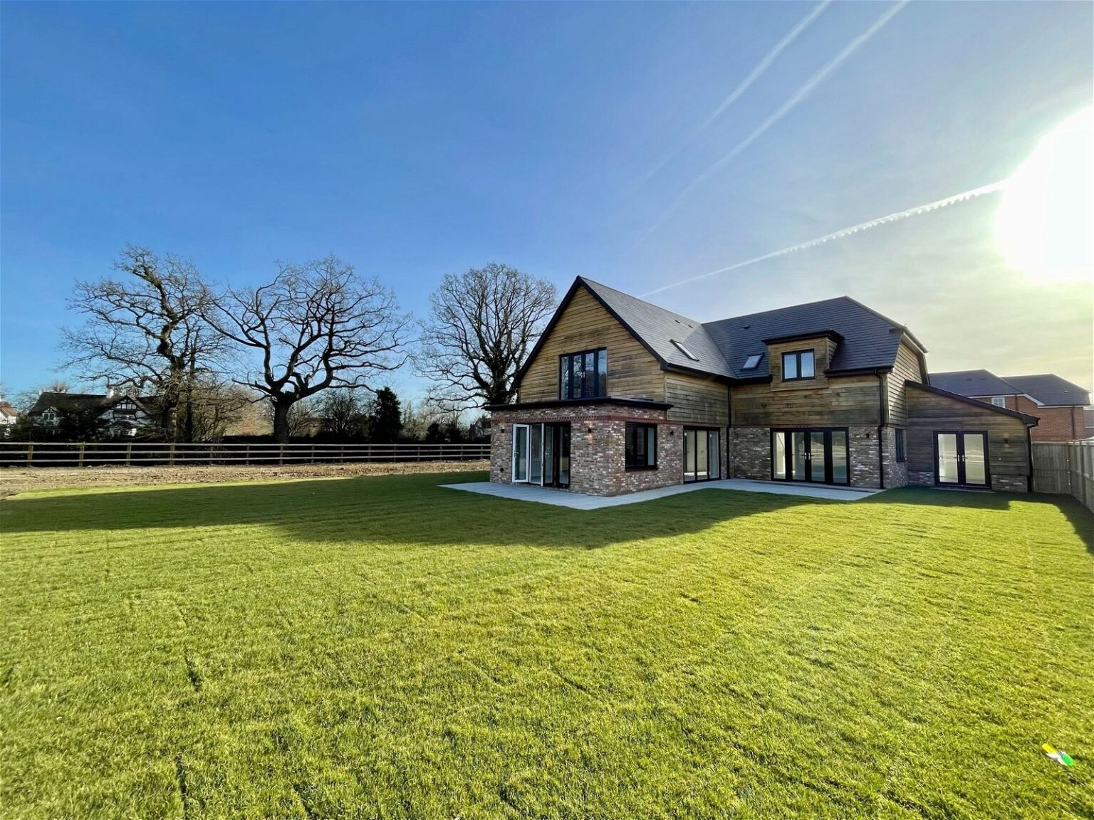 Lingfield Properties For Sale - Robert Leech