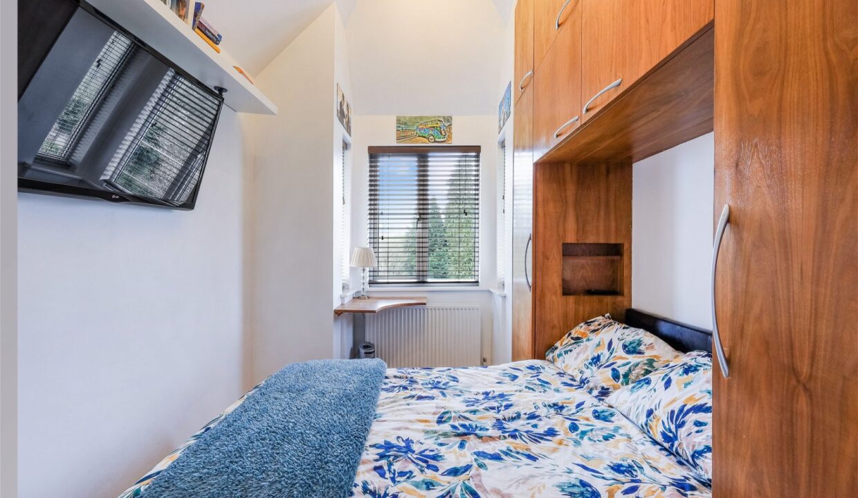 WESTERHAM-ROAD-1-12_1711529580371