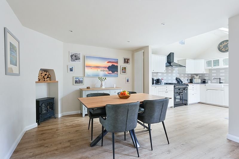 The Enterdent, Godstone, RH9 Robert Leech