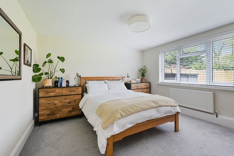 Stoneleigh Road, Oxted, RH8 Robert Leech