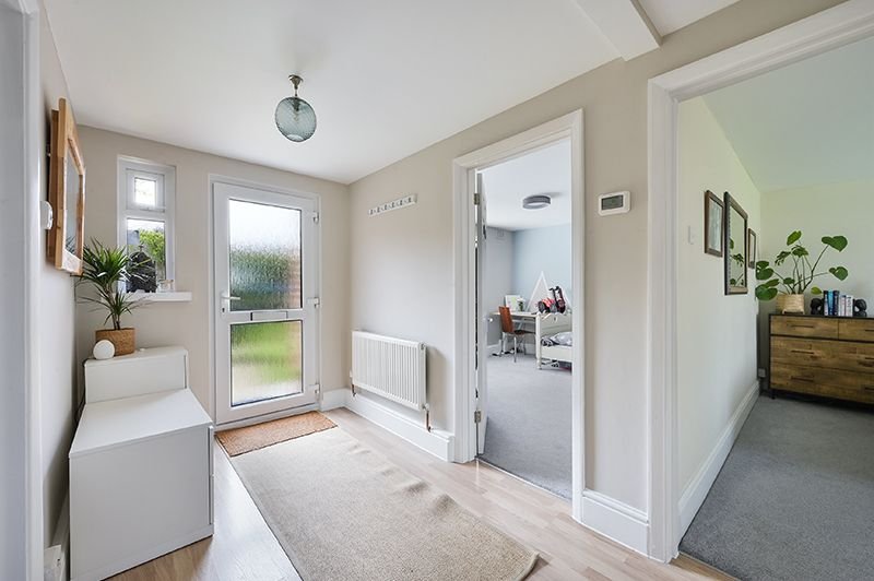 Stoneleigh Road, Oxted, RH8 Robert Leech