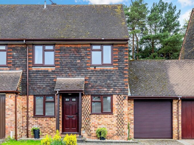Properties for Sale in Reigate Robert Leech