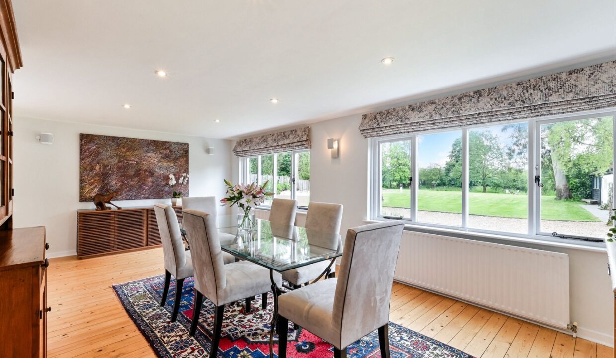 KINNERSLEY-MANOR-6-37_1716914418265