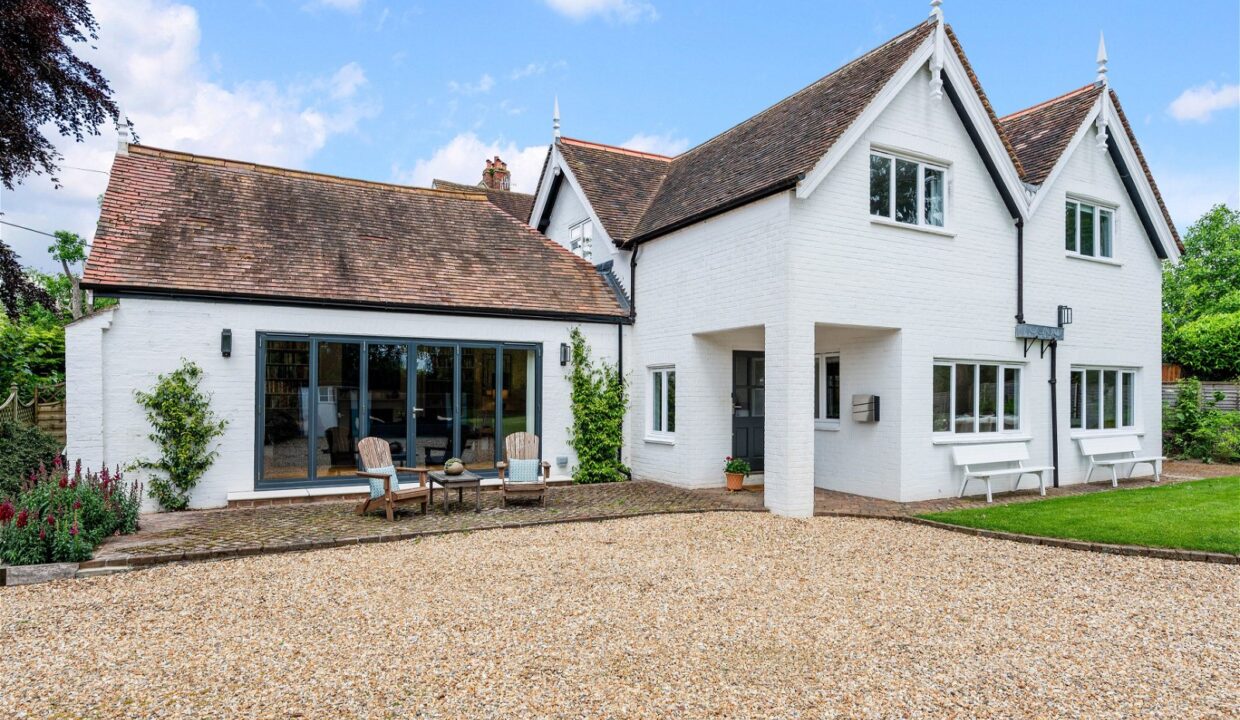 KINNERSLEY-MANOR-6-58_1716914276774