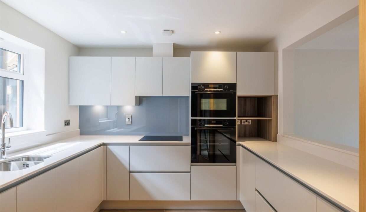 MCUZ7856-HDR_1719310830084