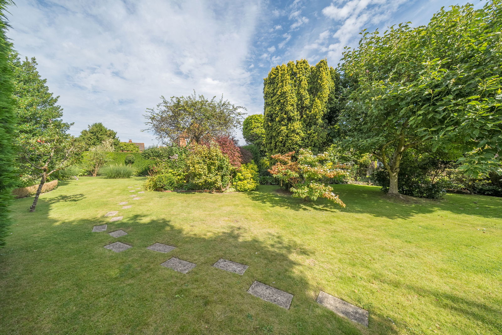 Newchapel Road, Lingfield, RH7 6BG Robert Leech