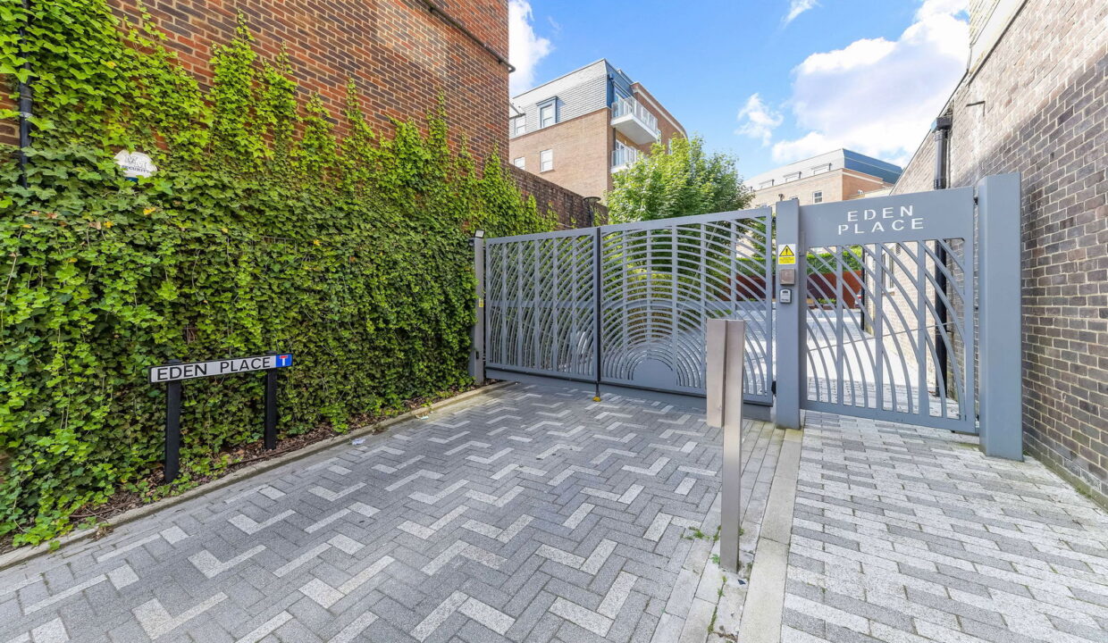 HARDWICK-HOUSE_-APARTMENT-6-_13__1747664342806