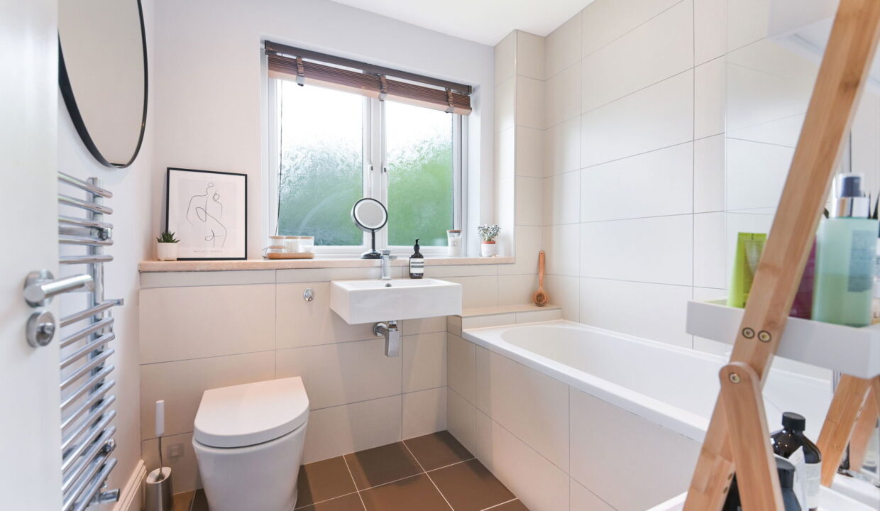 HARRISON-CLOSE_57-_4__1750238579159