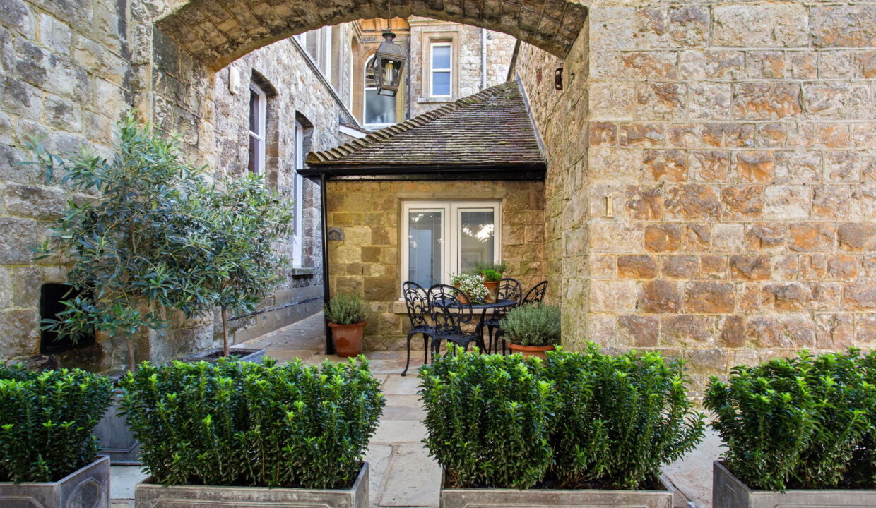 1-Shabden-Park-287567-_46__1752070157735