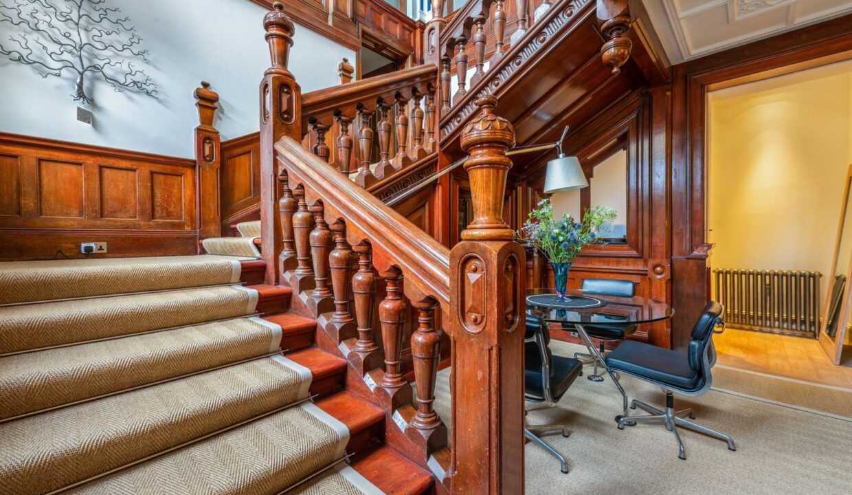 1-Shabden-Park-304440-_10__1752069902725