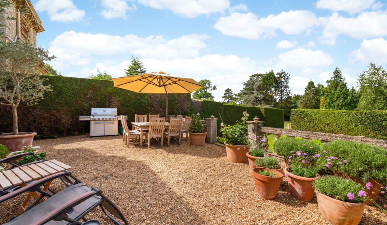 1-Shabden-Park-304440-_39__1752070012797