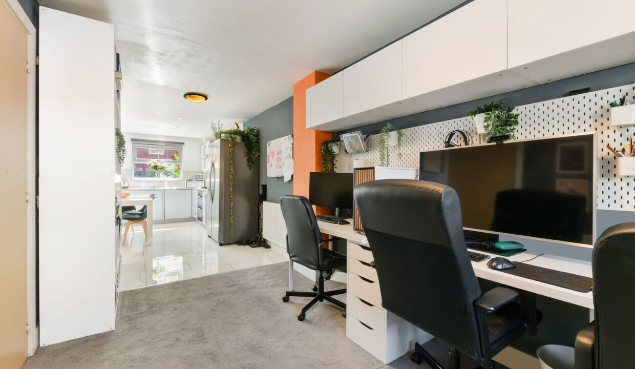 BURRAGE-ROAD-_16__1752498600252