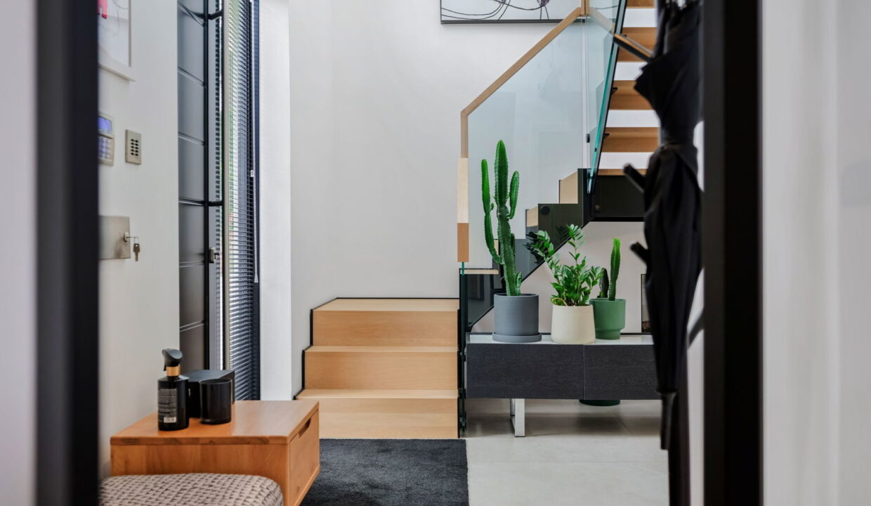 1_-THE-WALDRONS-_31-FROM-49_-19_1755274334155