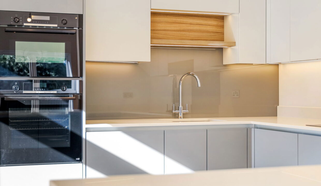 COACH-HOUSE-EAST-_24__1697633113279