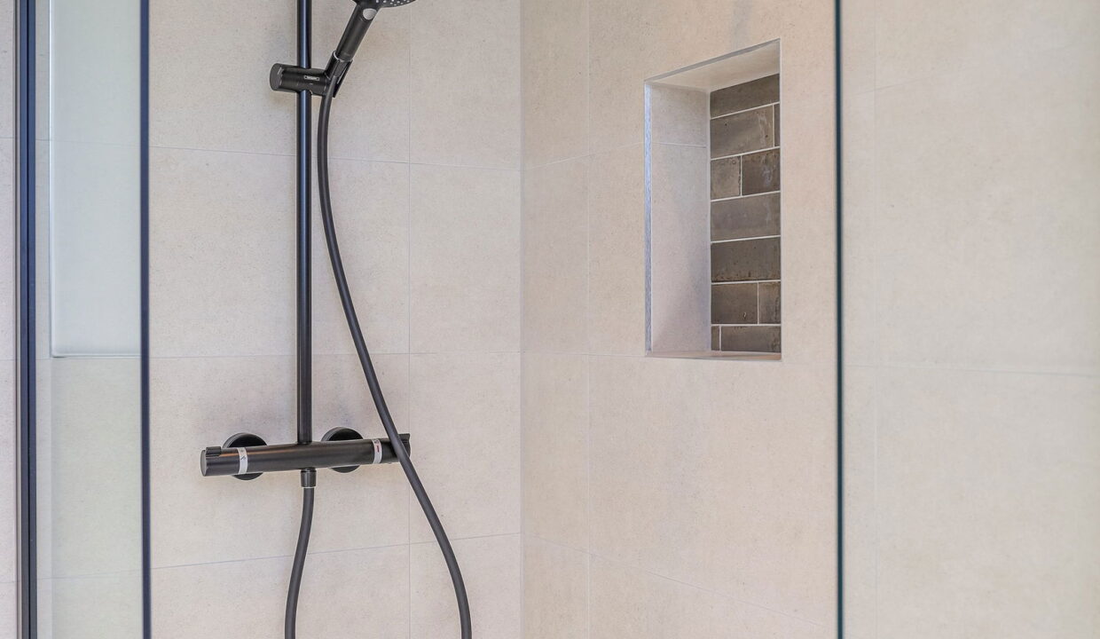 COACH-HOUSE-EAST-_7__1697633113272