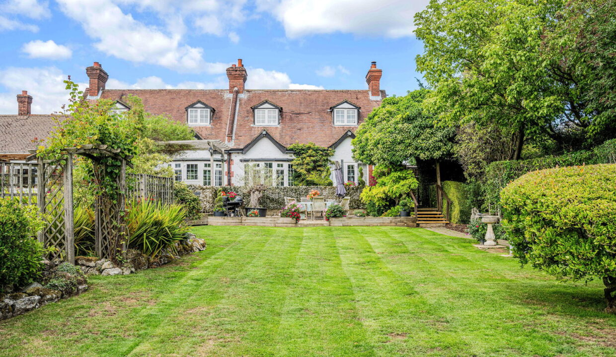 EAT-FORT-COTTAGE-_7__1754487834003