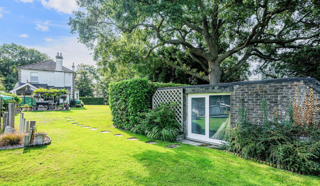 END-HOUSE-_4__1754909967832