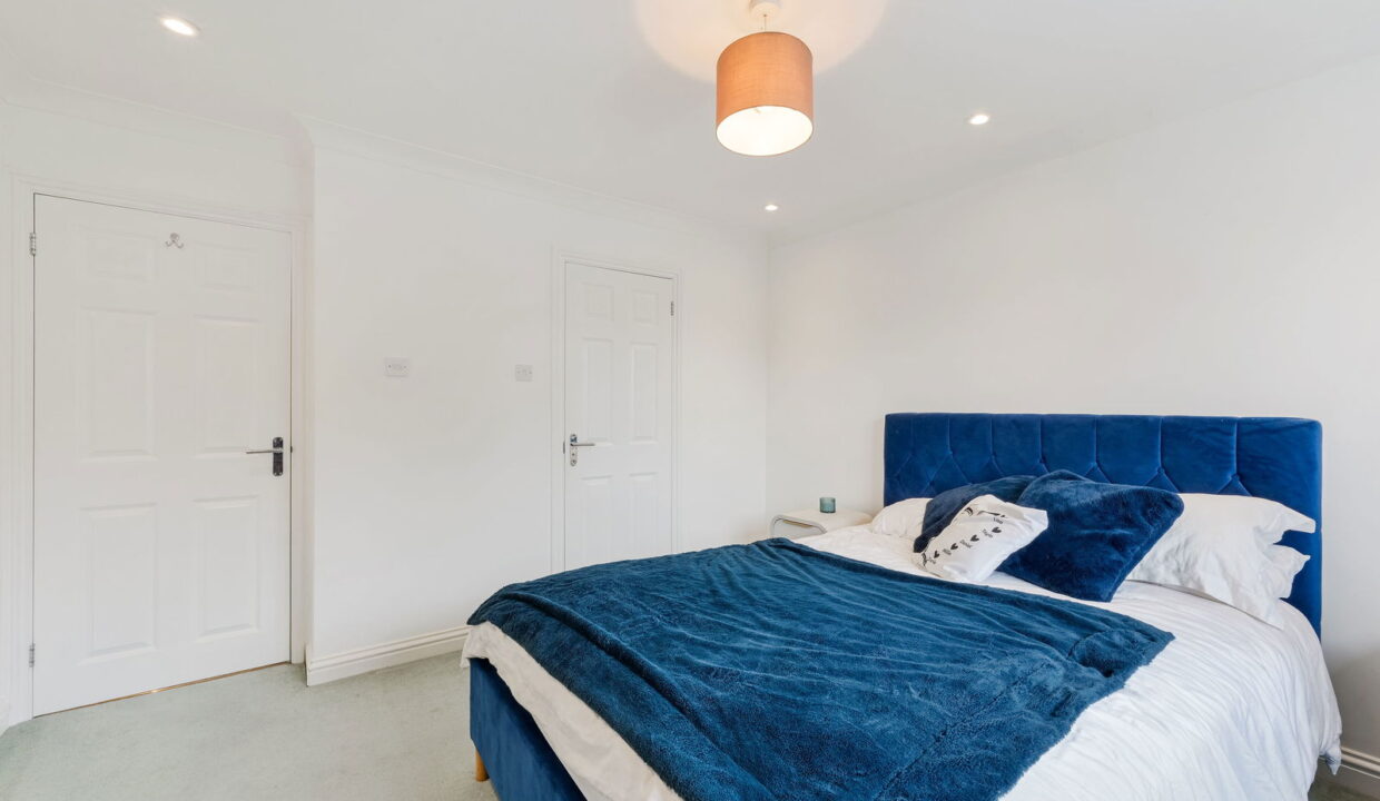 LINCOLNS-MEAD_-73-_25__1755619818762