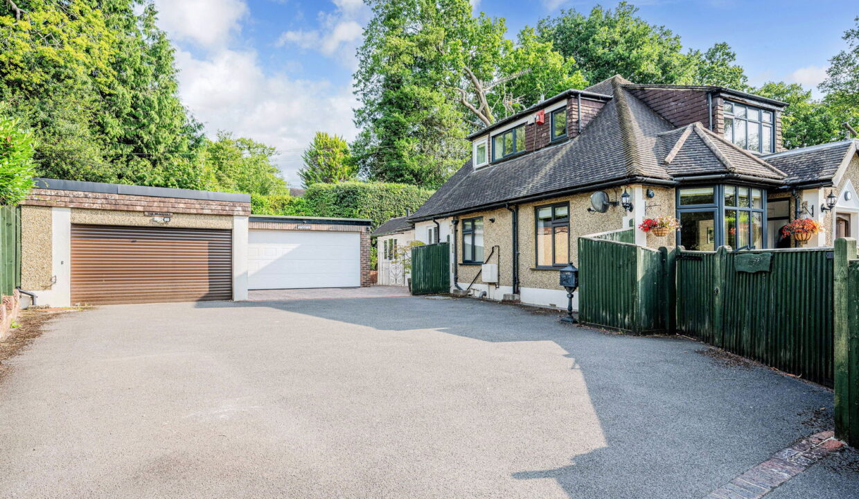 THE-BRACKENS-_3__1754479643340