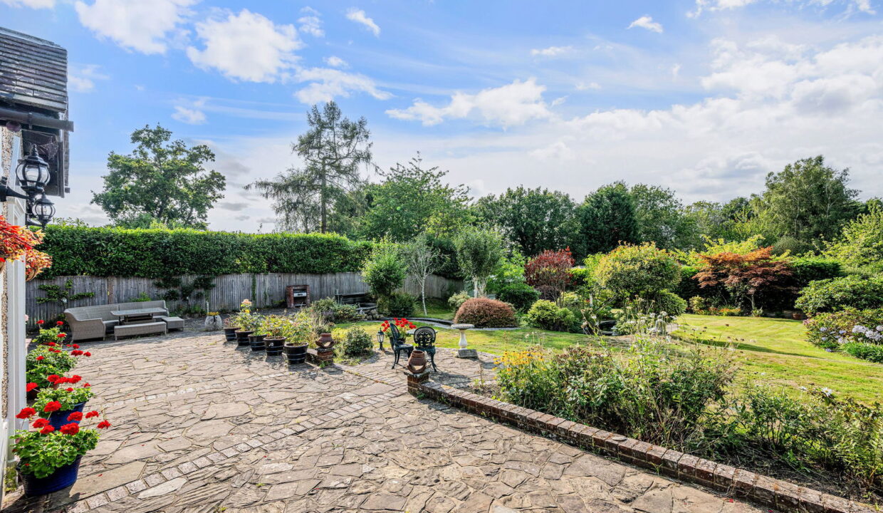 THE-BRACKENS-_4__1754479643341