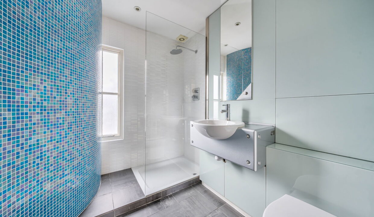 1329238-12-688a56e57eb6d_1753962140895