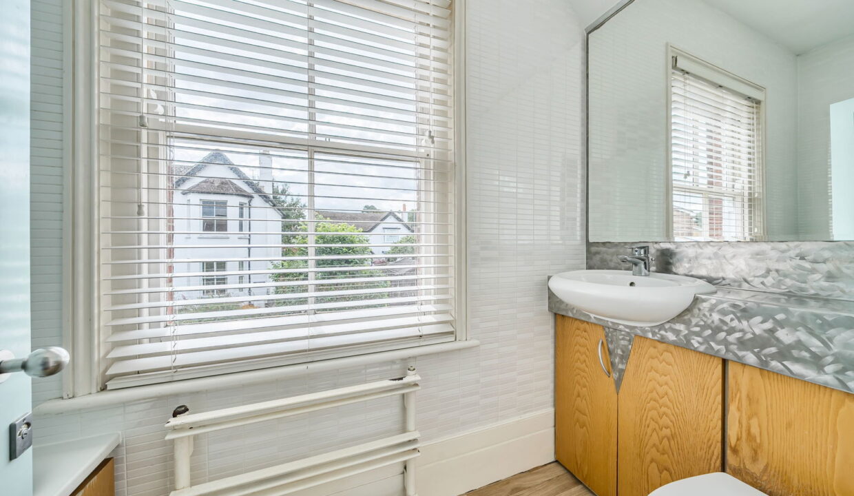 1329238-16-688a5718cdc0d_1753962161841