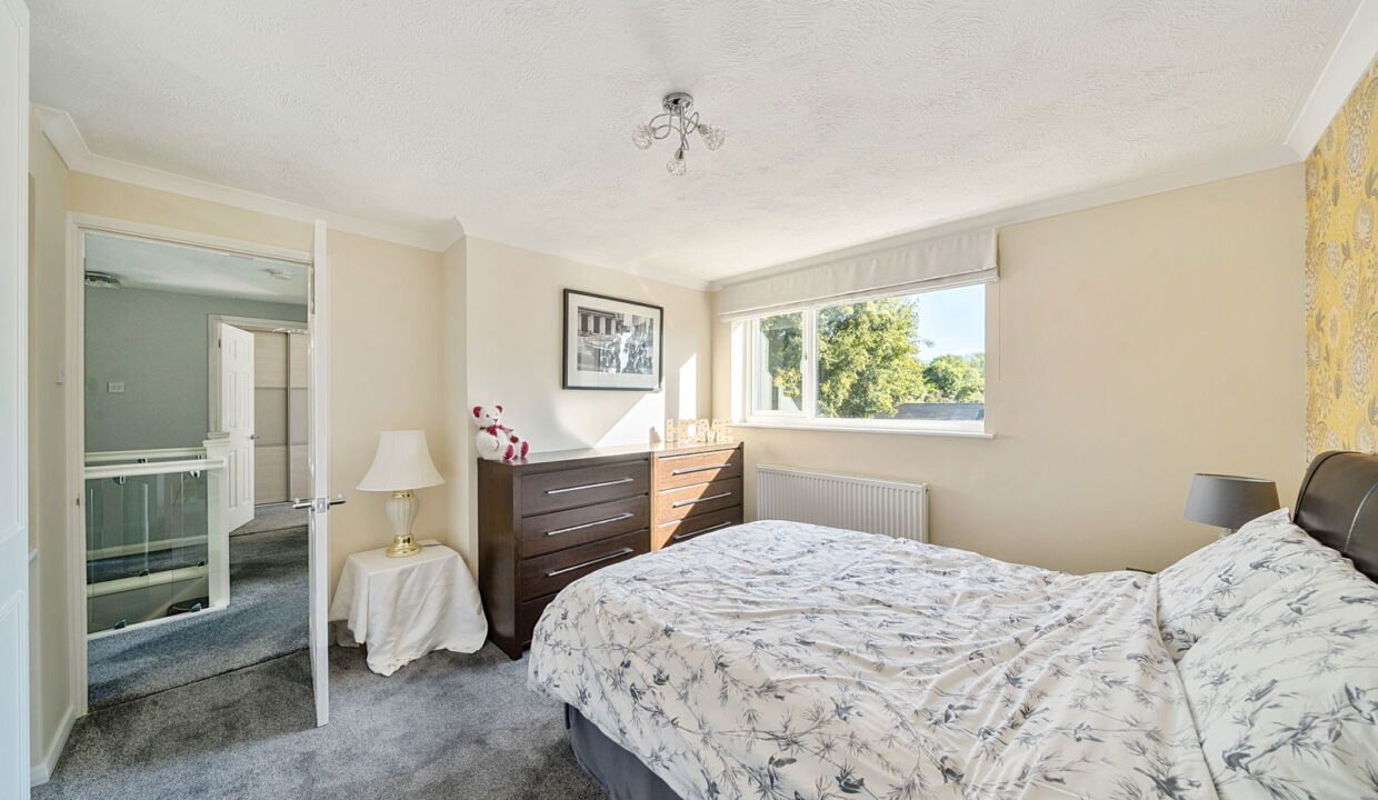 1346447-11-68bb32dea8775-ARW-1_1757327004073