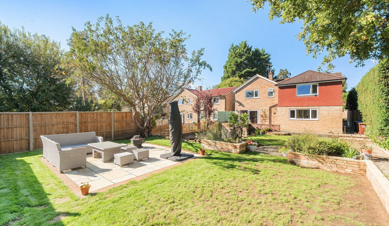 1346447-61-68bb335bee981-ARW-1_1757327084136