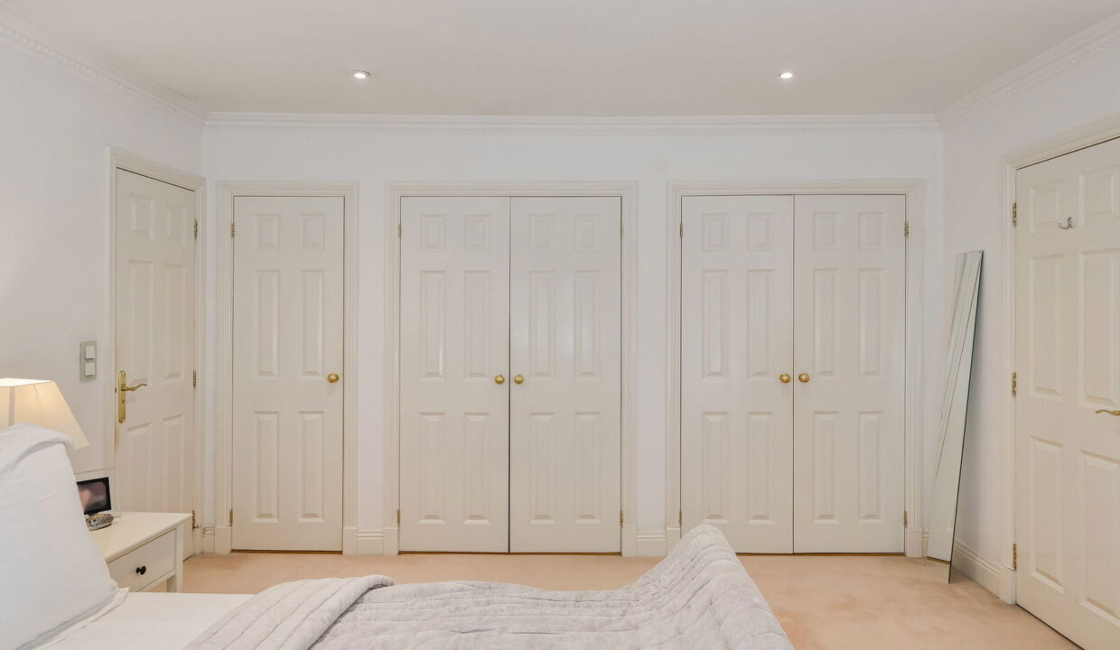 APPLEWOOD-_20__1758116283371