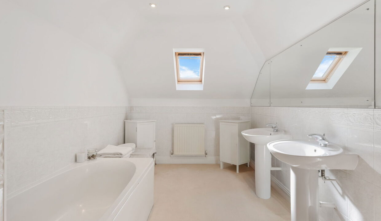 APPLEWOOD-_21__1758116283371