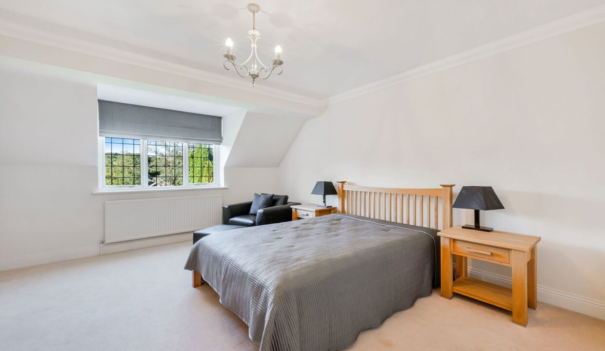 APPLEWOOD-_22__1758116283372