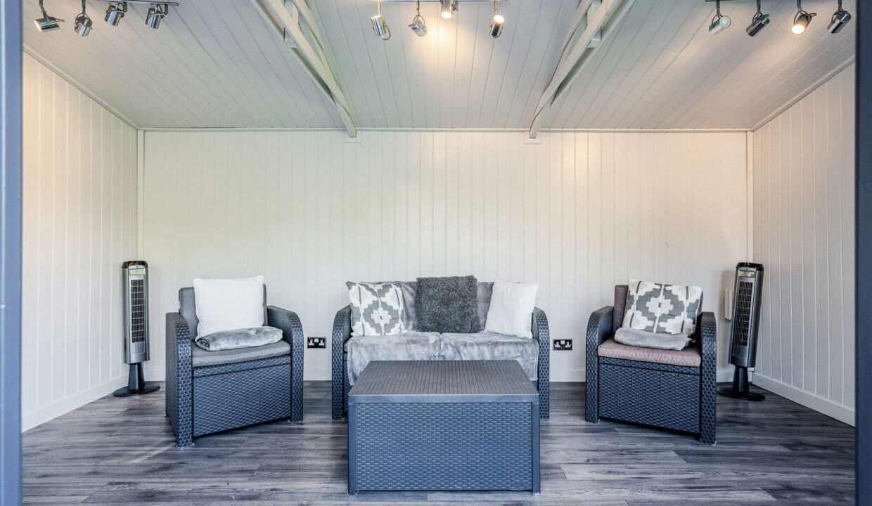 APPLEWOOD-_5__1758116202241