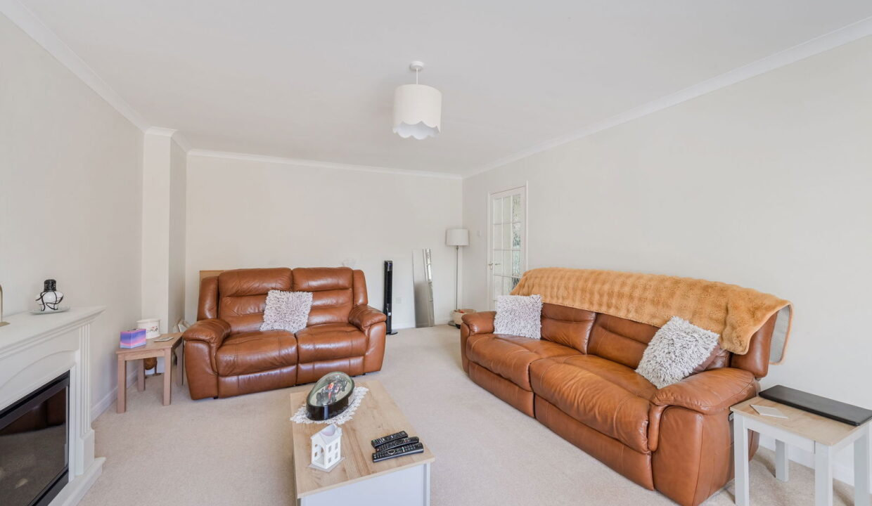 ASH-CLOSE_-25-_11__1756908454153