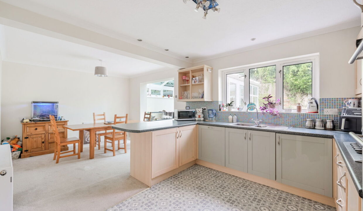 ASH-CLOSE_-25-_12__1756908454155