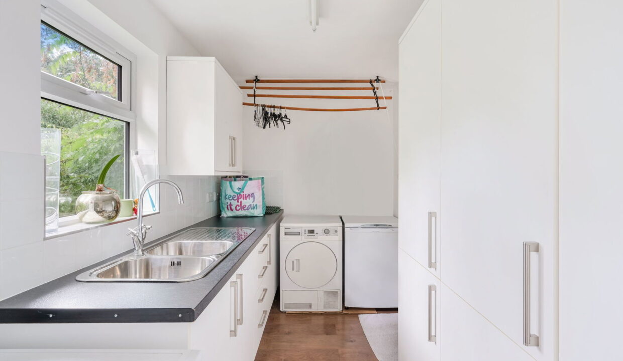 ASH-CLOSE_-25-_16__1756908454158