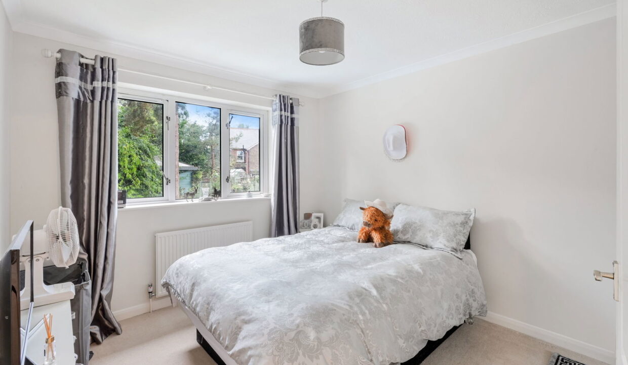 ASH-CLOSE_-25-_17__1756908454159