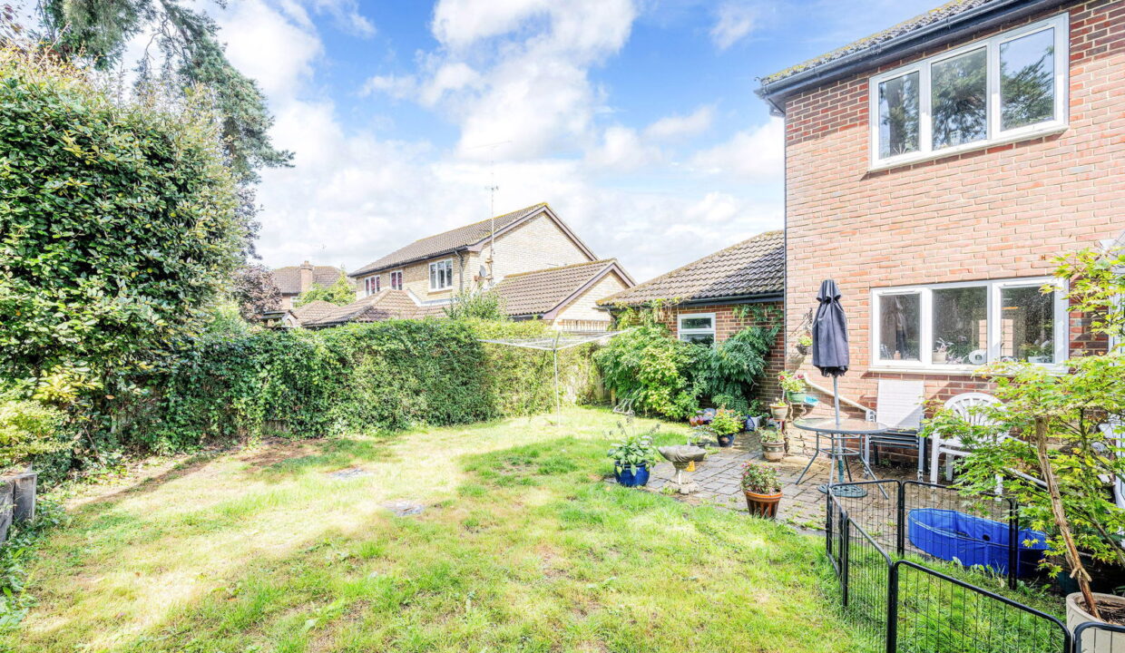 ASH-CLOSE_-25-_4__1756908433780