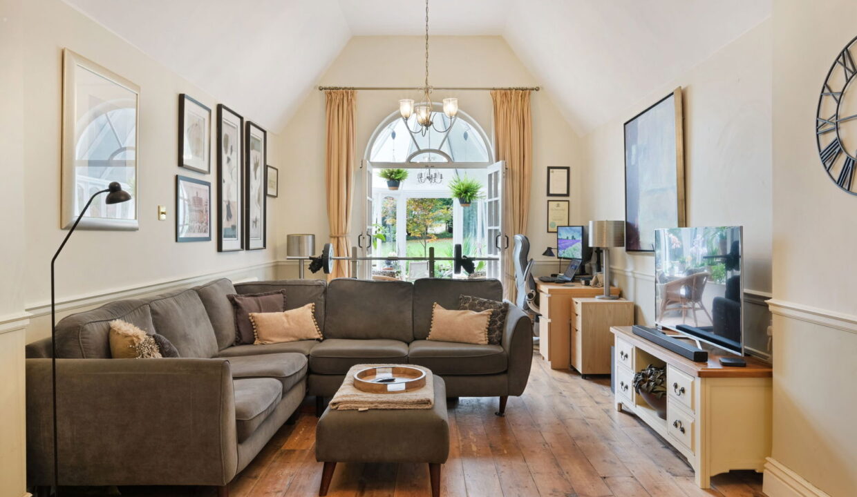 BARNFIELD-LODGE-7_1757074577392