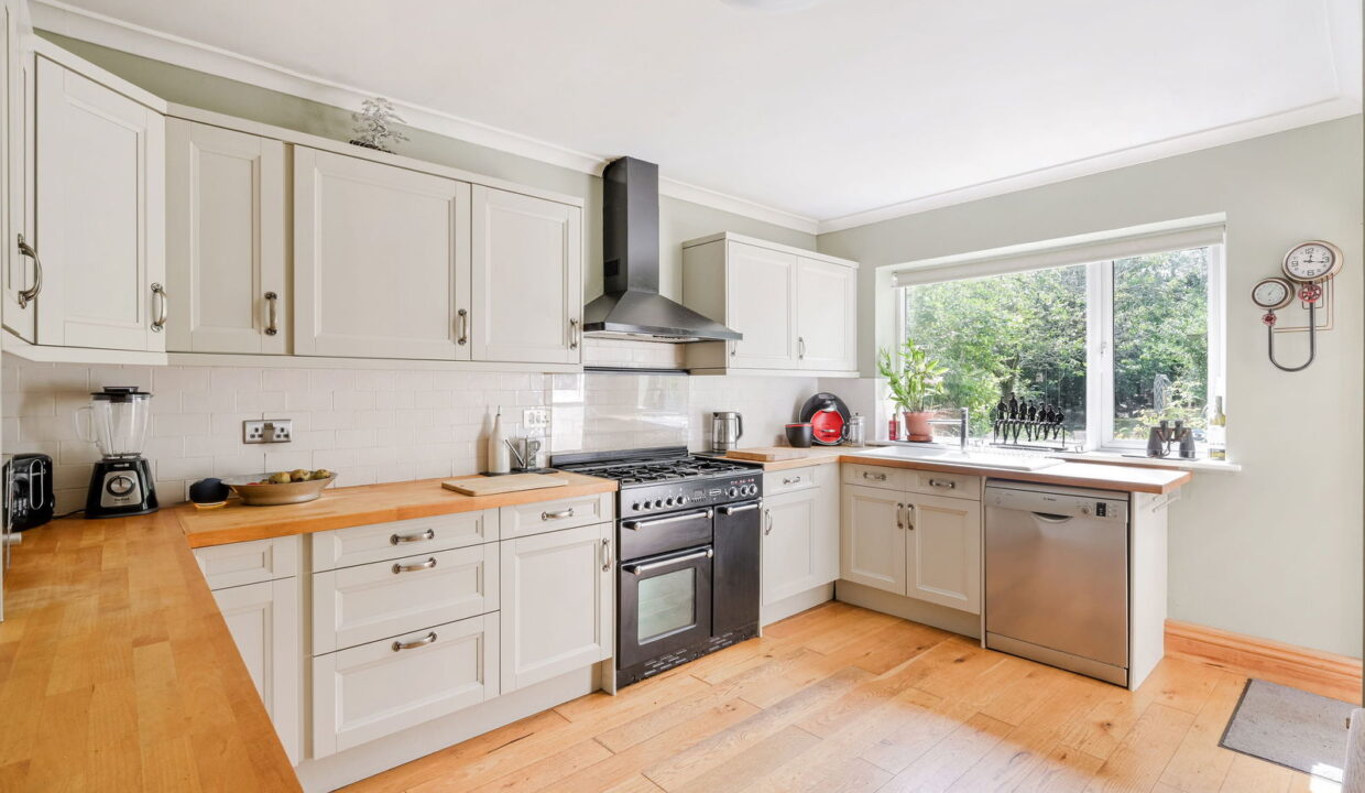 BARNFIELD-LODGE-_8__1756749717234