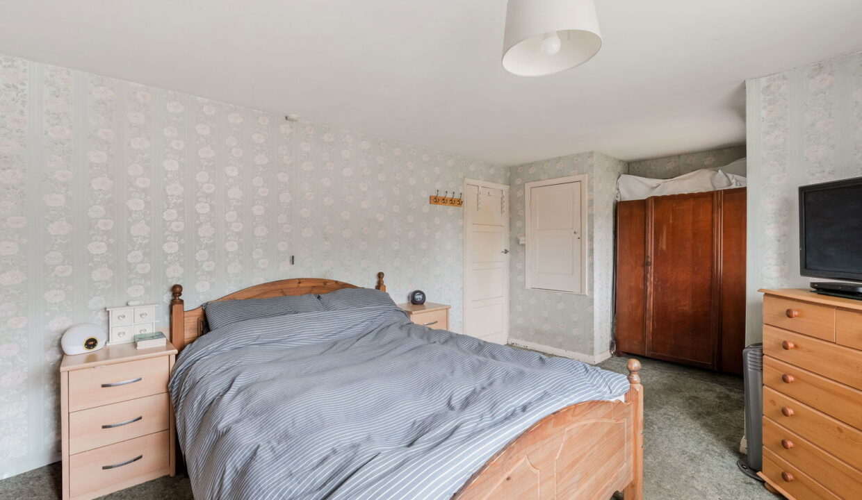 DRIVERS-MEAD_-56-_12__1758535915298