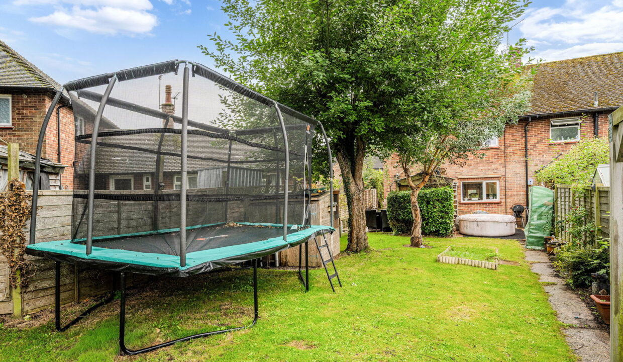 DRIVERS-MEAD_-56-_4__1758535915292